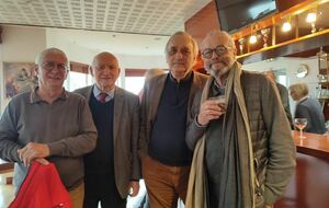 Comité - 02/04/2023 - Interclubs D1 1ers (Paul BERNARD, Philippe RIEUNIER, Robert MOREAU, Philippe ALBON) + Jean-François CROUZEIX et Daniel MÉTRAUD